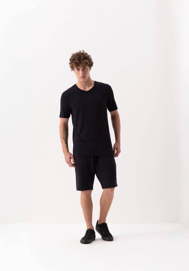 CAMISETA  PRETA  DEGOTE  REDONDO 976  FICO. XGG