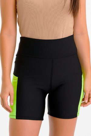 SHORT FEMININO COM BOLSO LATERAL ACADEMIA