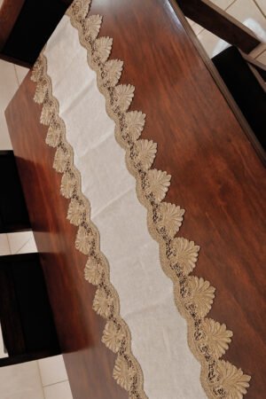 TRILHO DE MESA LINHO BORDADO