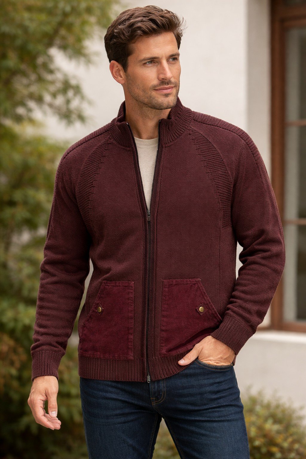 Cardigan Masculino em Tricot com Ziper Frontal e Bolsos